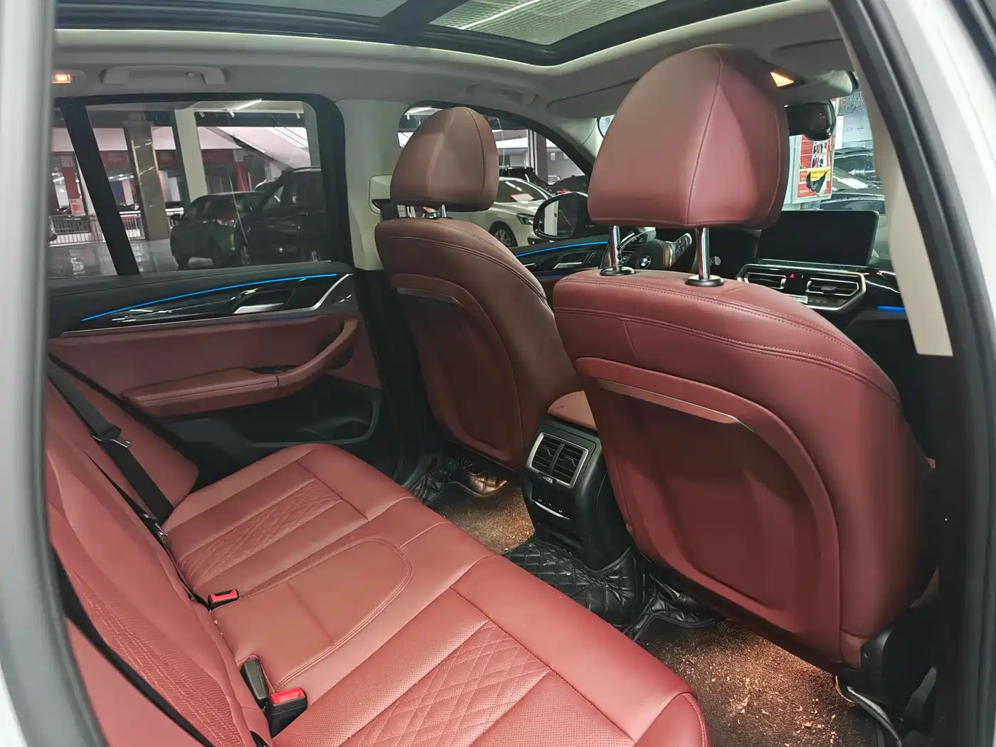BMW iX3 2022 Leading Edition фото 4
