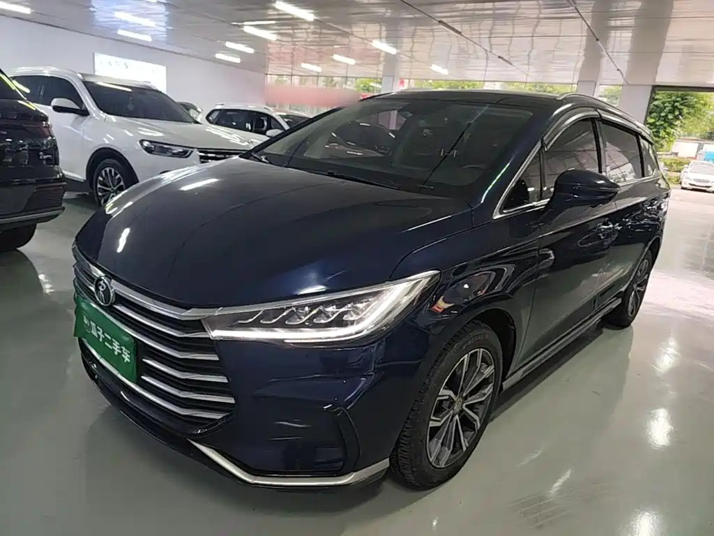 Фото 1 - BYD Song MAX