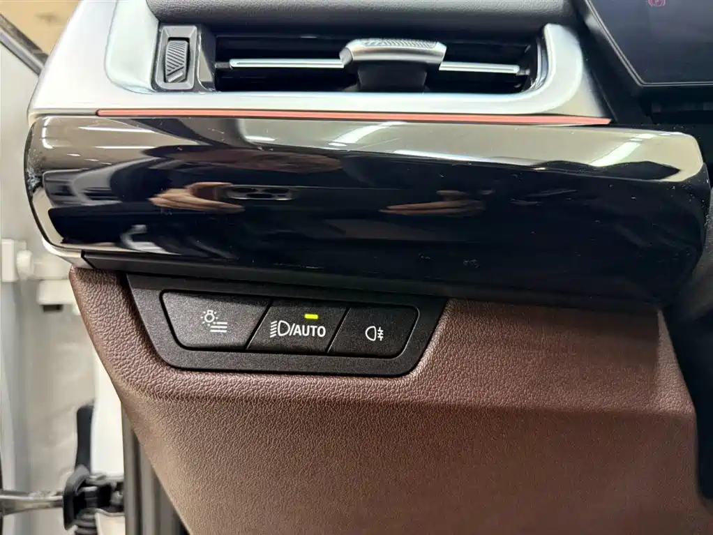BMW X1 2023 sDrive20Li X Design Package фото 9