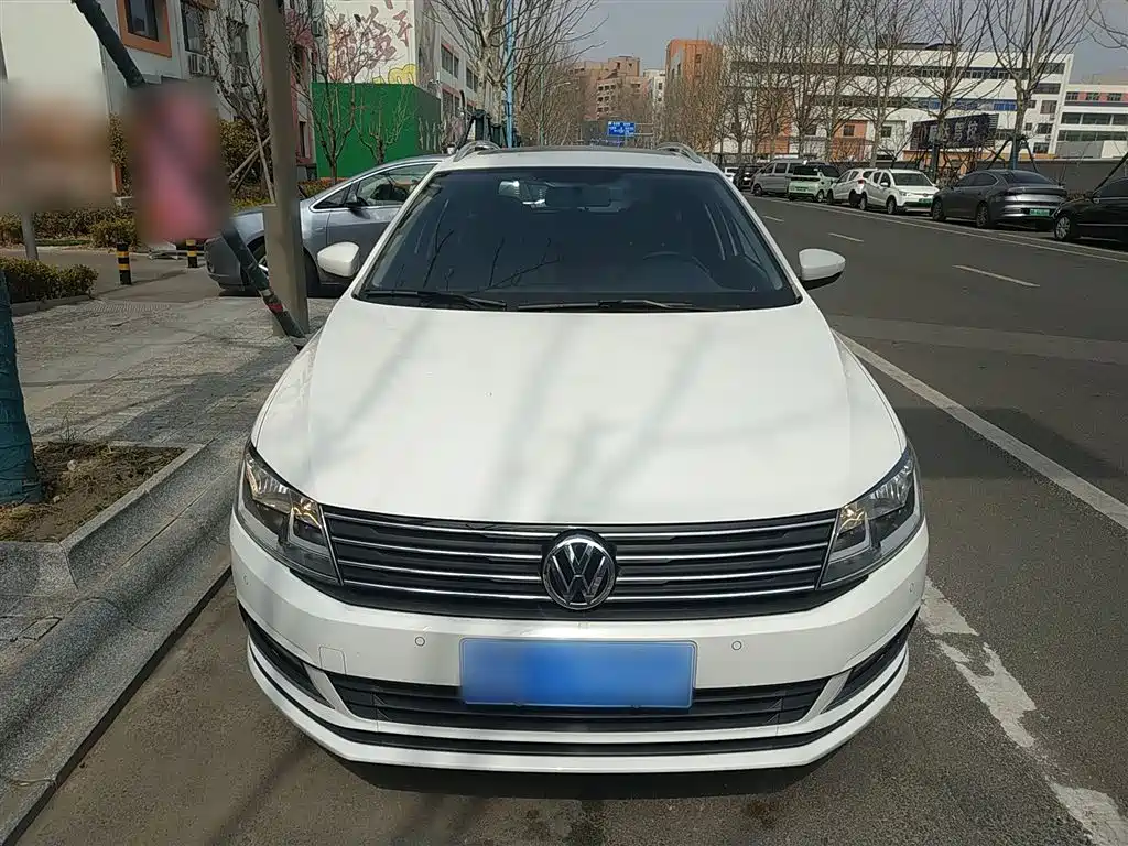 Volkswagen Lavida Tour 2017 180TSI DSG Comfort Edition фото 3