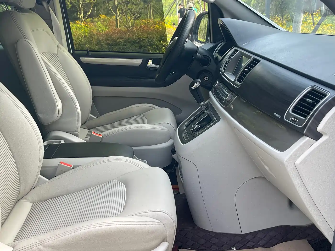 SAIC Maxus Maxus G10 2019 PLUS 2.0T Auto Elite China VI фото 12