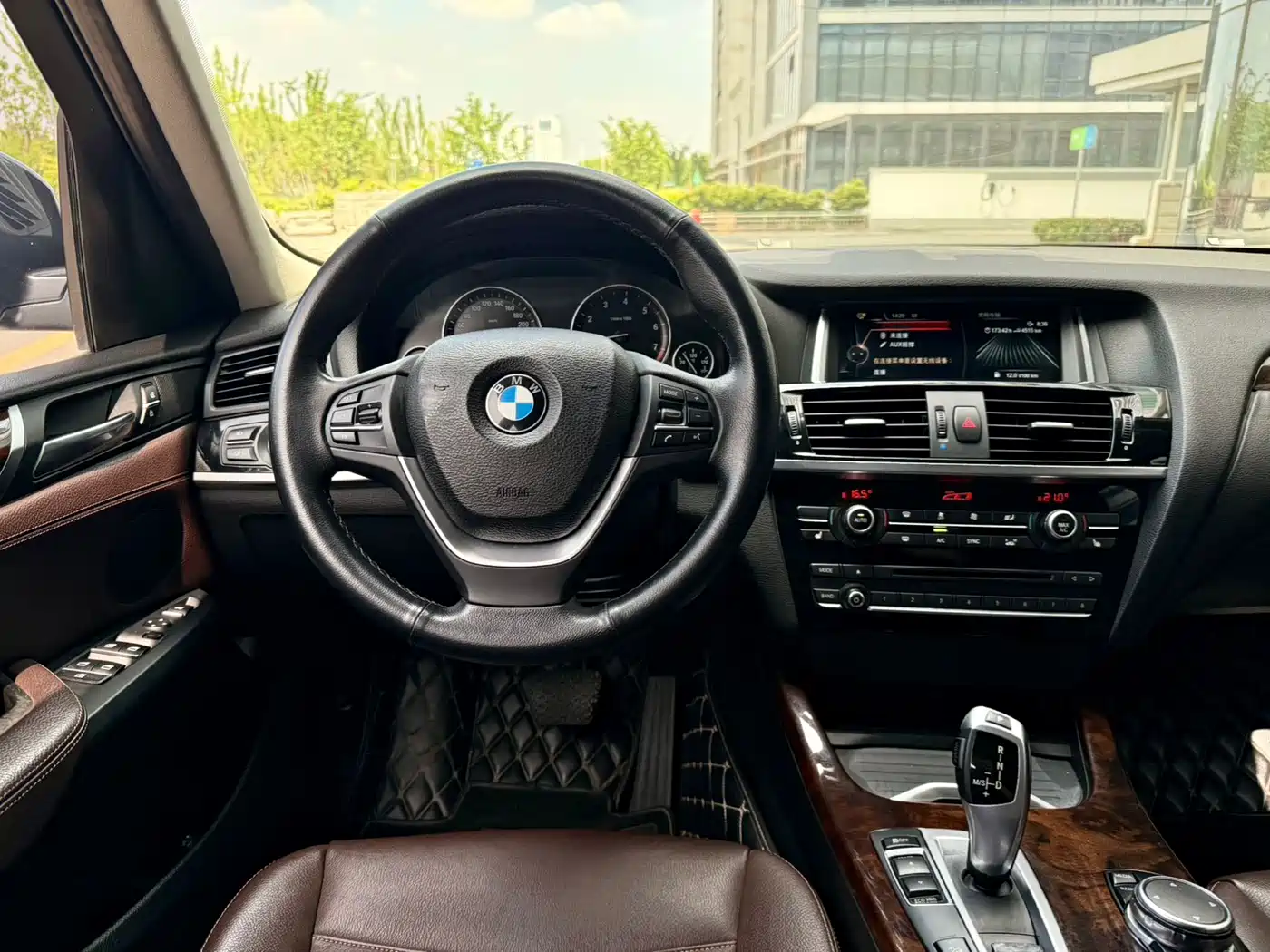BMW X3 (Import) 2014 xDrive20i X Design Package фото 9