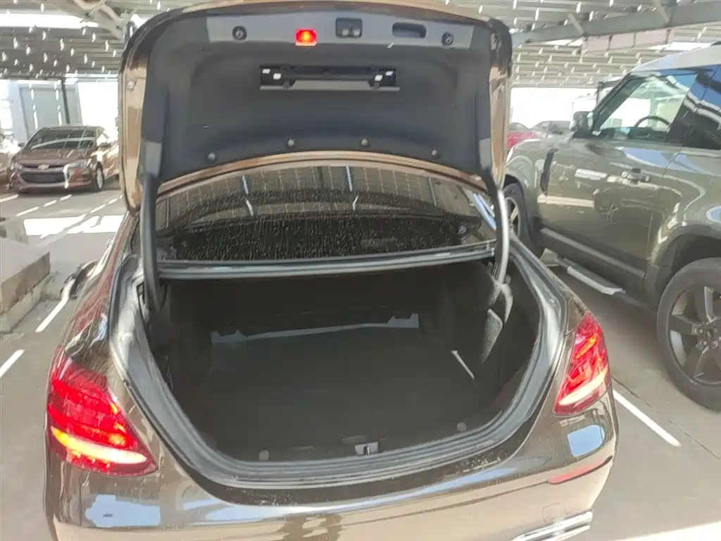 Mercedes-Benz E-Class 2017 E 200 L 4MATIC фото 19