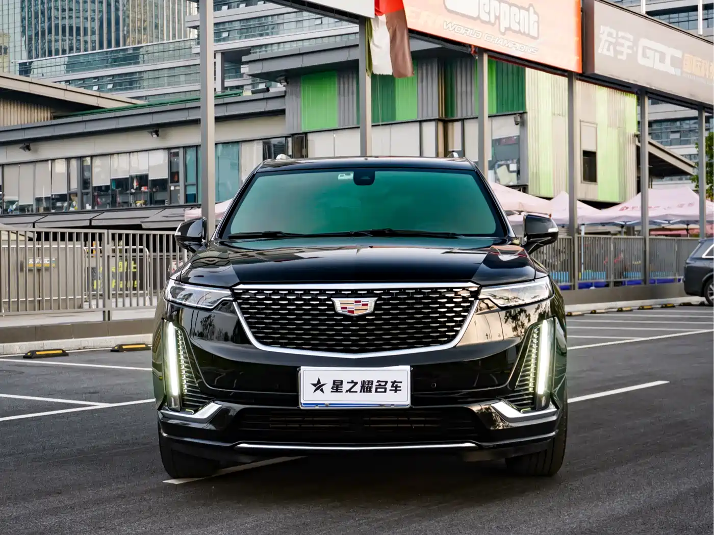 Cadillac XT6 2022 2.0T 6-Seater 4WD Luxury Edition фото 3