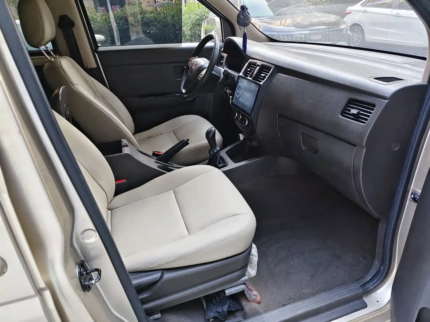 Wuling Motors Wuling Rongguang V 2017 2016 1.5L Standard