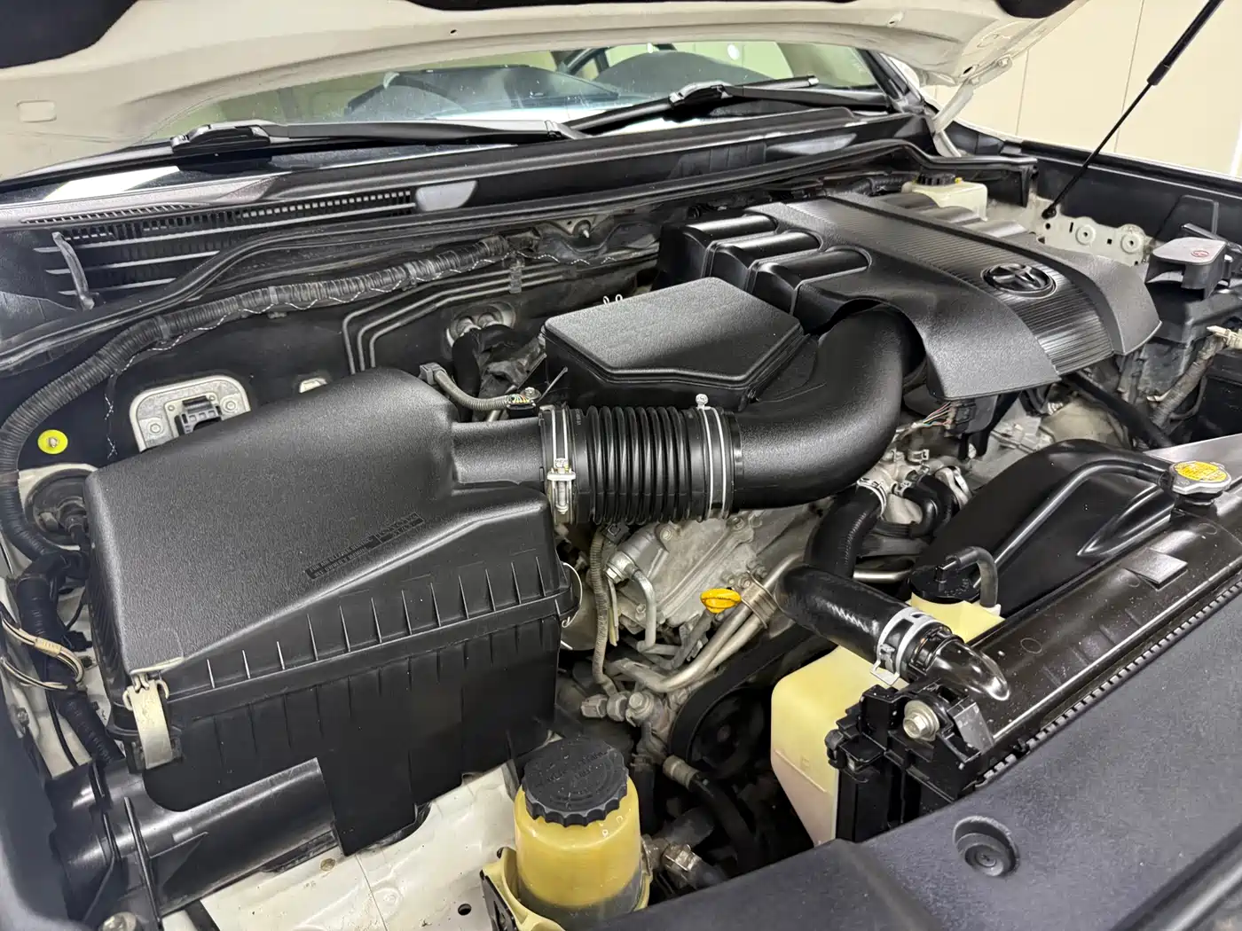 Toyota Land Cruiser (Import) 2015 2015 4.0L V6 Middle East Limited Edition