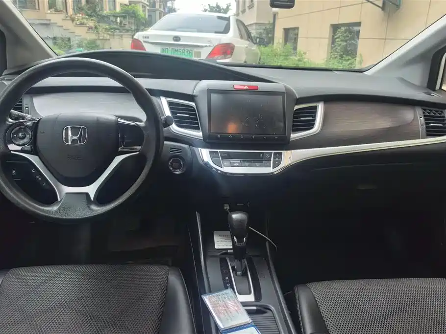 Honda Jade 2016 1.8L Automatic Comfort Elite Version 5-seater фото 12