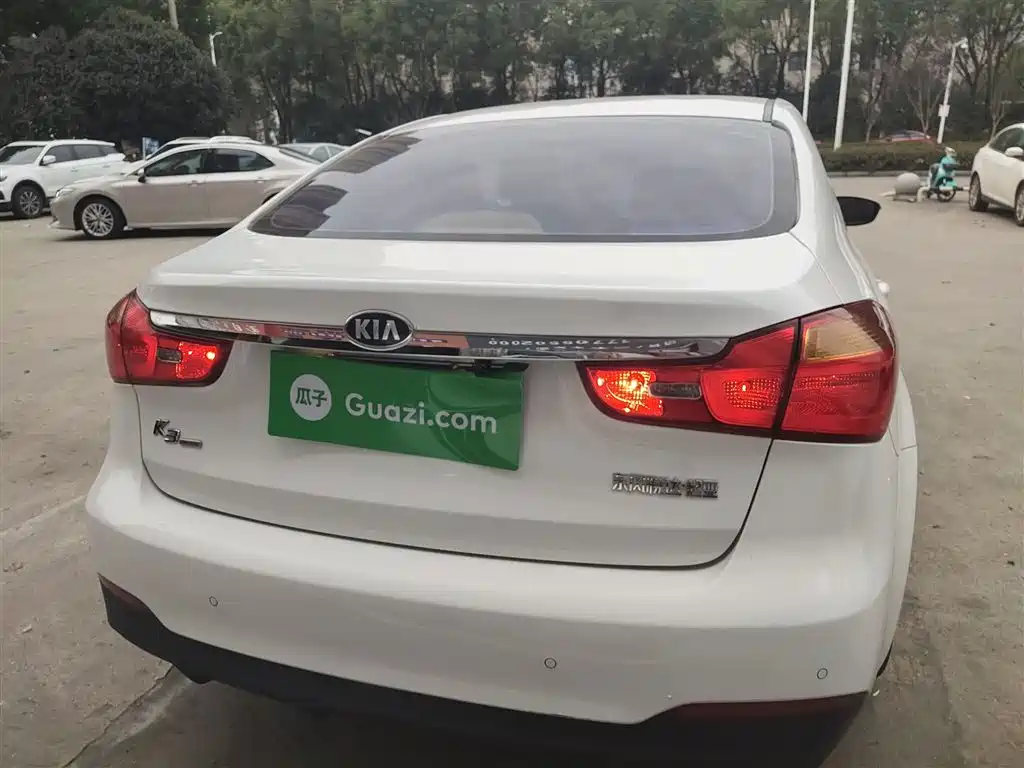 Kia K3 2015 1.6L Automatic GLS фото 6
