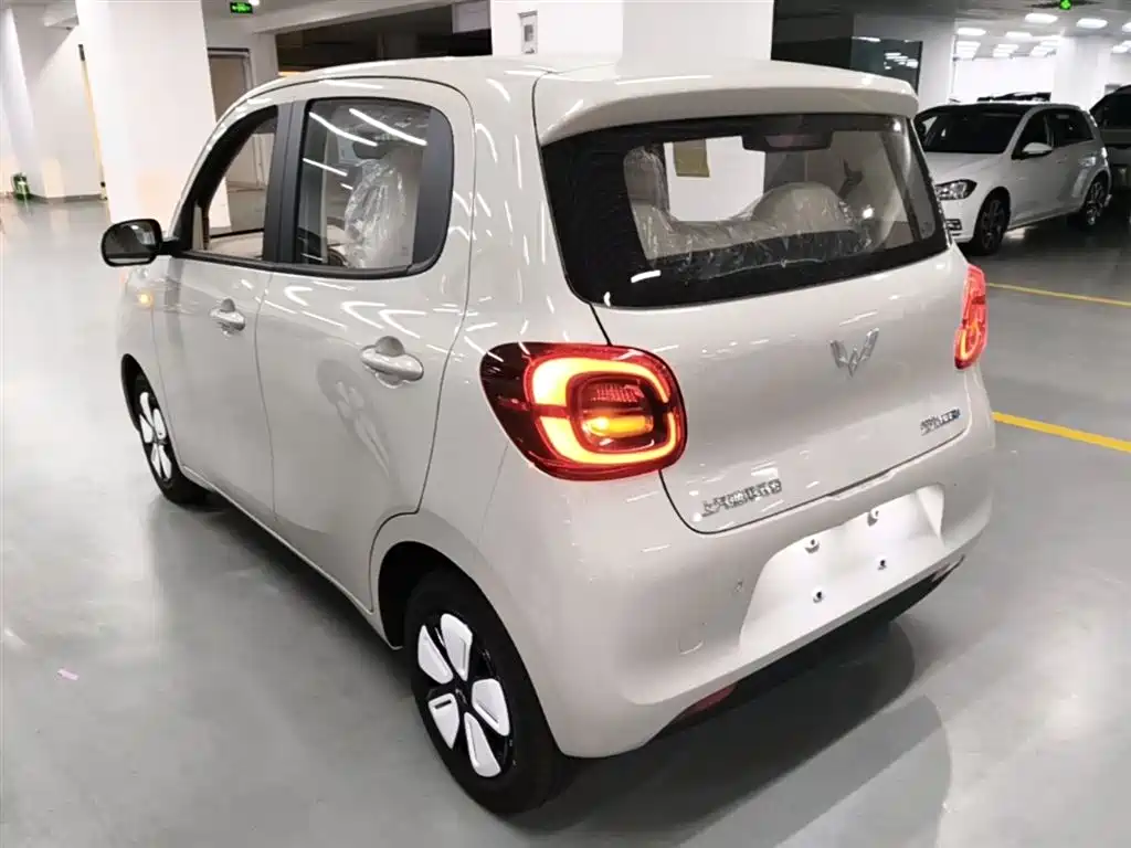 Wuling Motors Hongguang MINIEV 2026 2025 4-Door Advanced