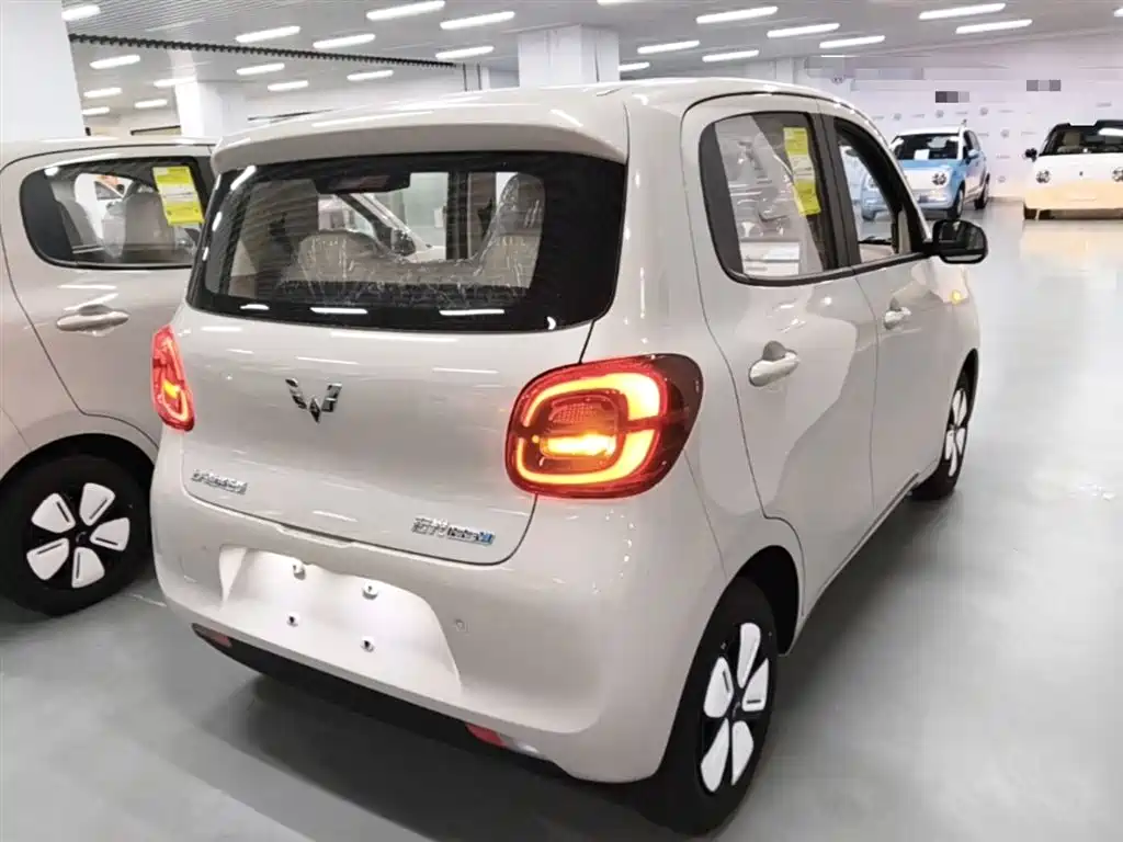 Wuling Motors Hongguang MINIEV 2026 2025 4-Door Advanced