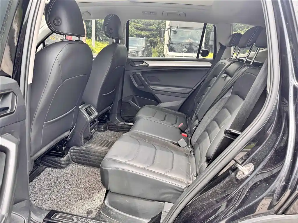 Volkswagen Tiguan L 2019 330TSI Auto 2WD Smart Luxury Edition China V фото 6