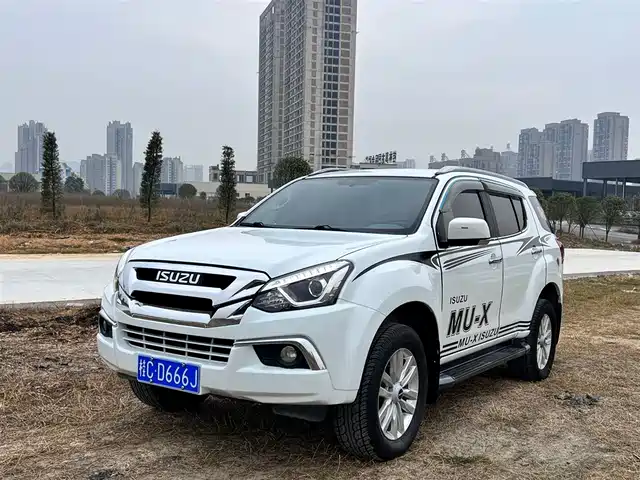 ISUZU MU X SHEPHERD RANGER