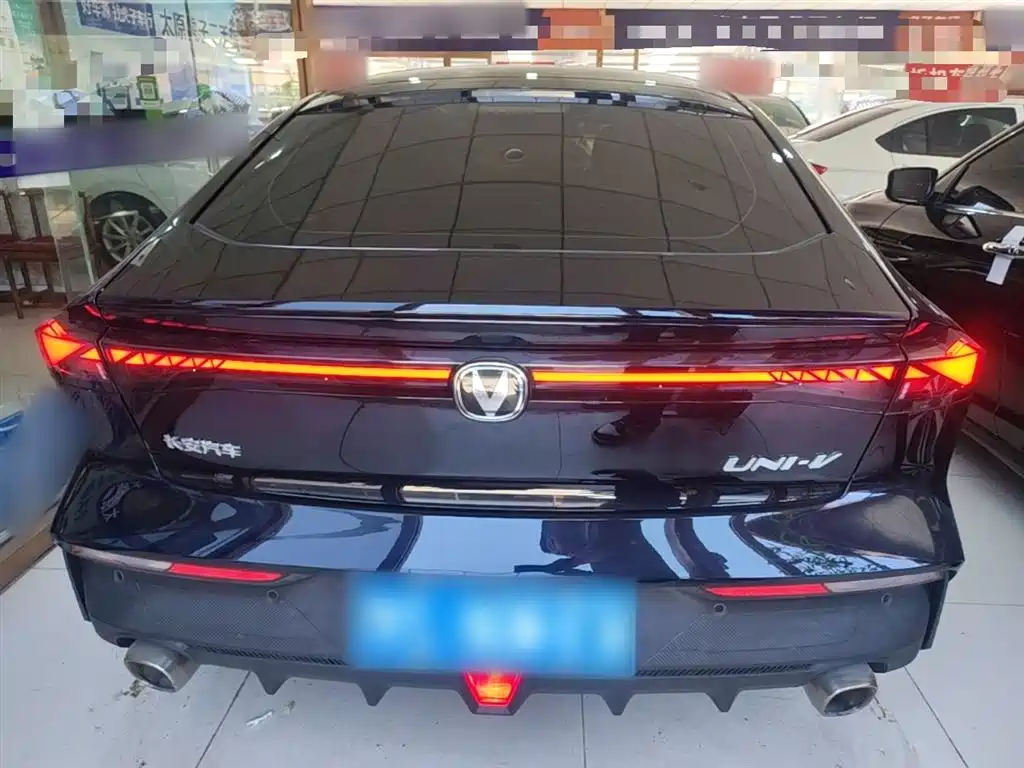 CHANGAN UNI-V