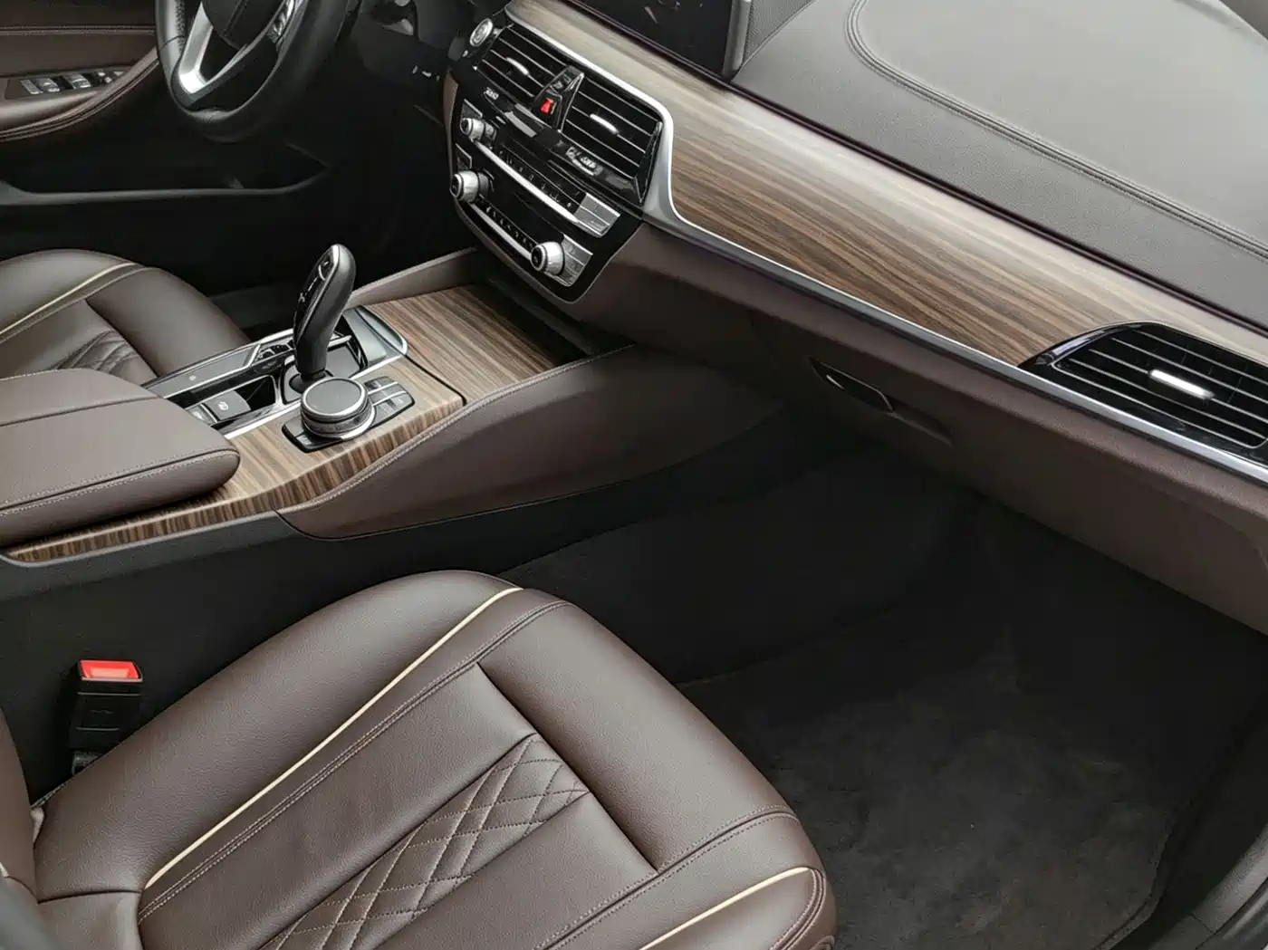 BMW 5 Series 2018 Facelift 530Li xDrive Luxury Package фото 9