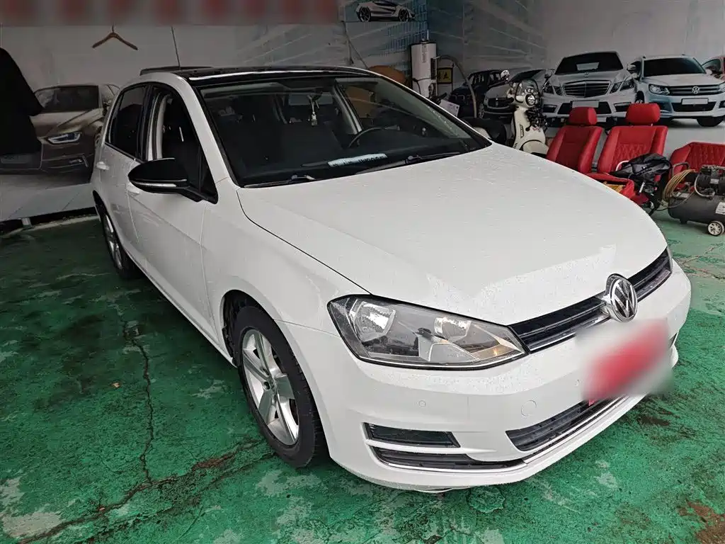 Volkswagen Golf 2017 230TSI Auto Comfort Millionth Anniversary Edition фото 4