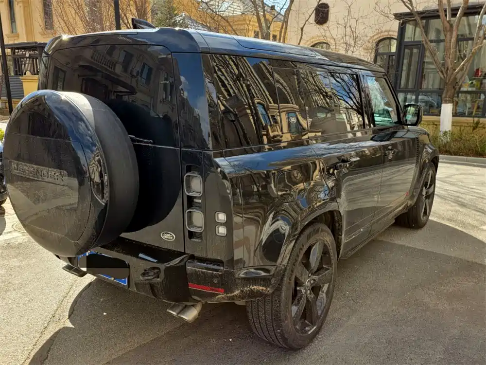 Land Rover Defender 2024 110 5.0T V8 фото 9