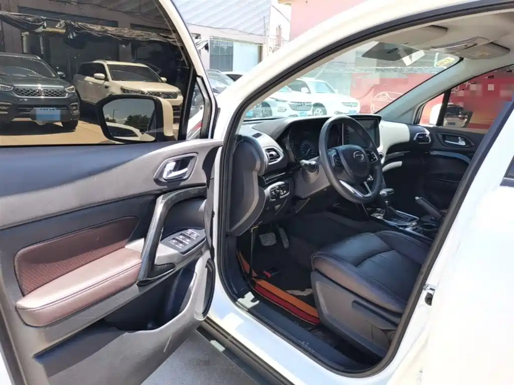 GAC Trumpchi Trumpchi GS4 2018 200T G-DCT 2WD Elite Edition фото 16