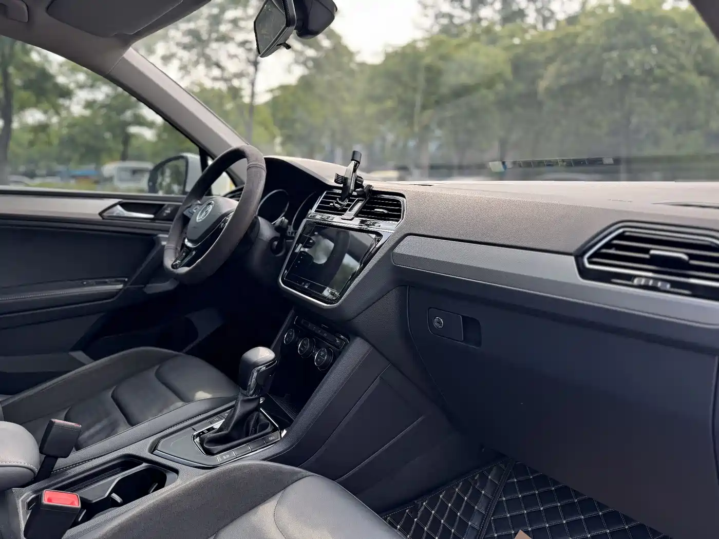 Volkswagen Tiguan L 2021 330TSI Automatic 2WD Smart фото 7