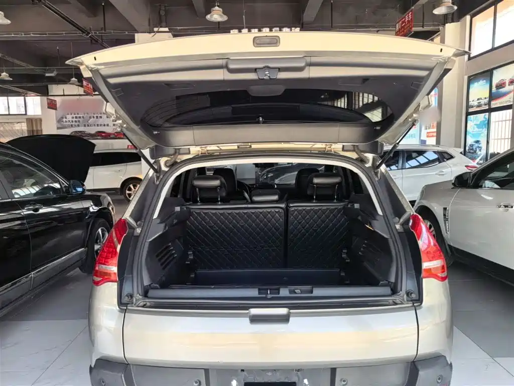 Peugeot 3008 2015 1.6THP Automatic Classic Edition фото 19