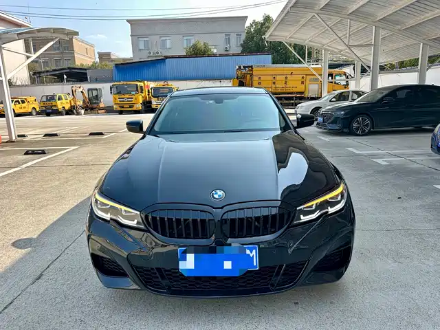 BMW 3 SERIES