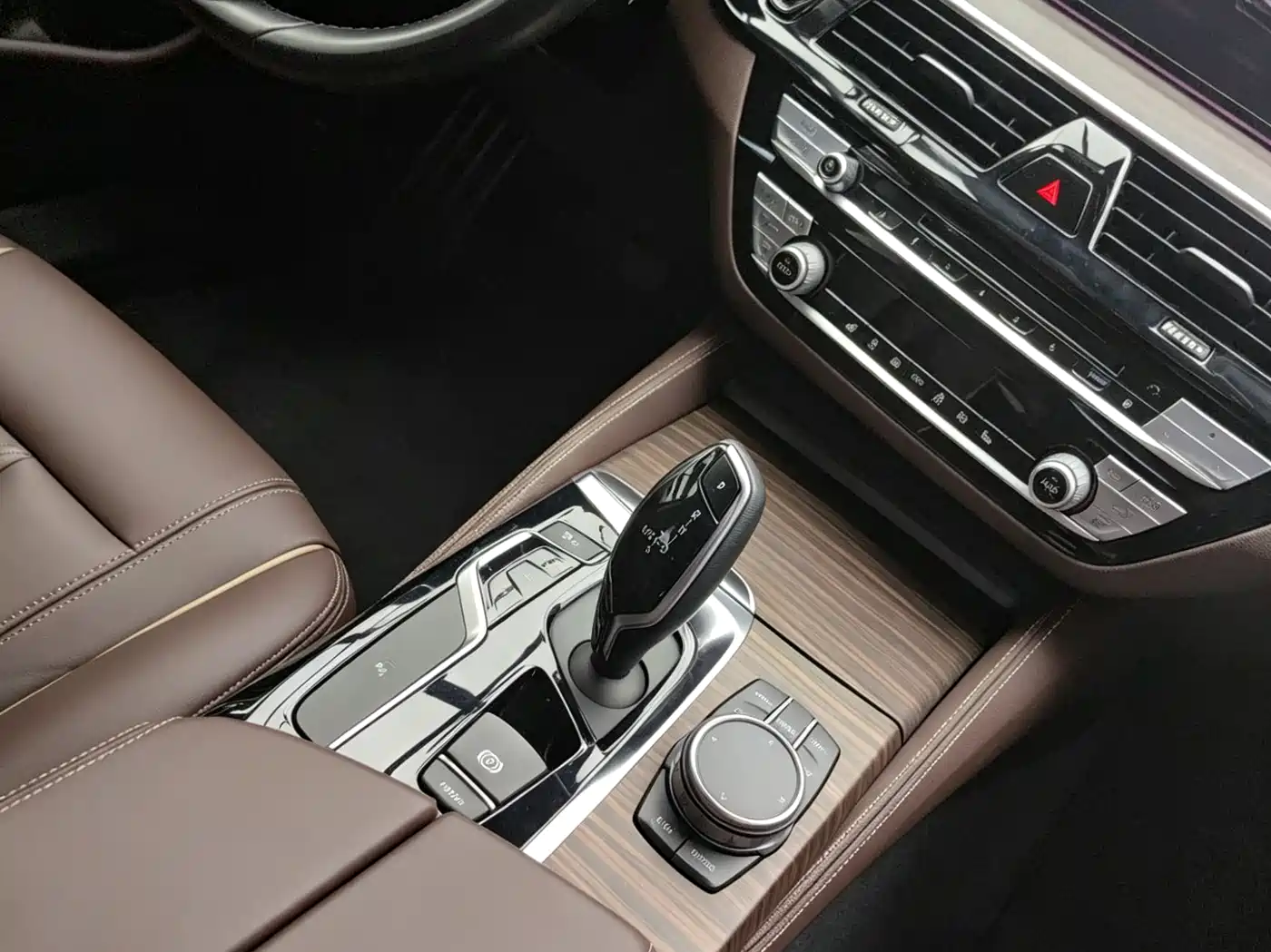 BMW 5 Series 2018 Facelift 530Li xDrive Luxury Package фото 8