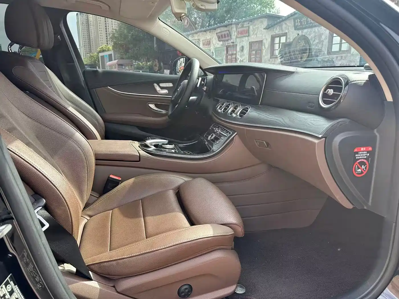 Mercedes-Benz E-Class 2016 E 200 L Sport Type фото 12