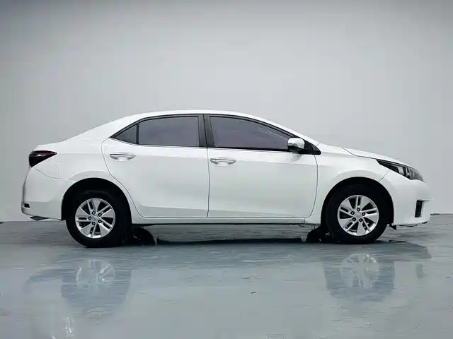 Toyota Corolla 2014 1.6L CVT GL фото 7
