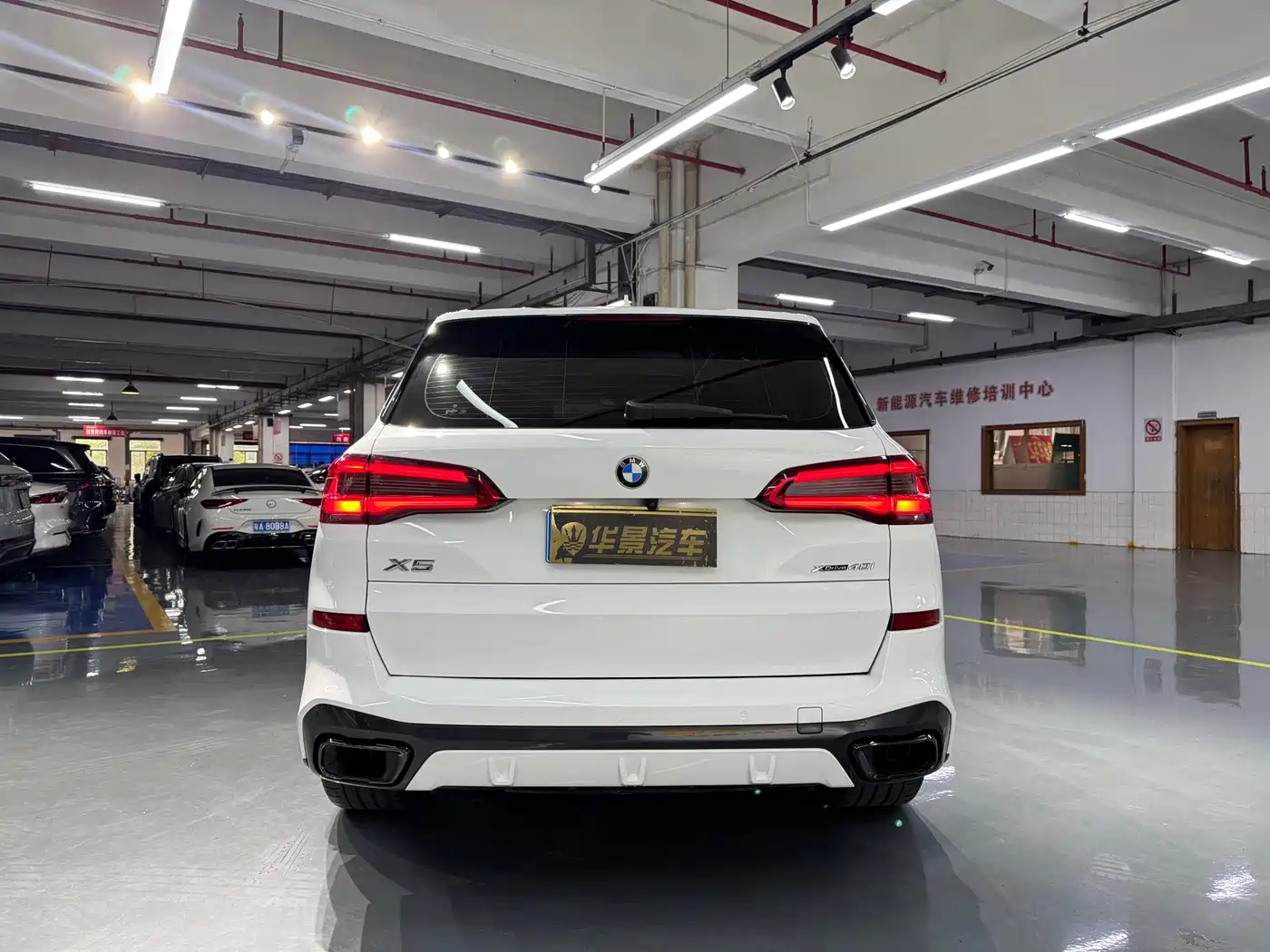 BMW X5 (Import) 2019 xDrive40i M Sport Package фото 6