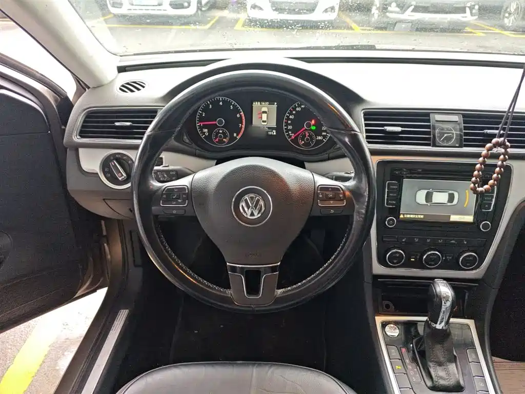 Volkswagen Passat 2015 1.8TSI DSG Prestige Edition фото 11