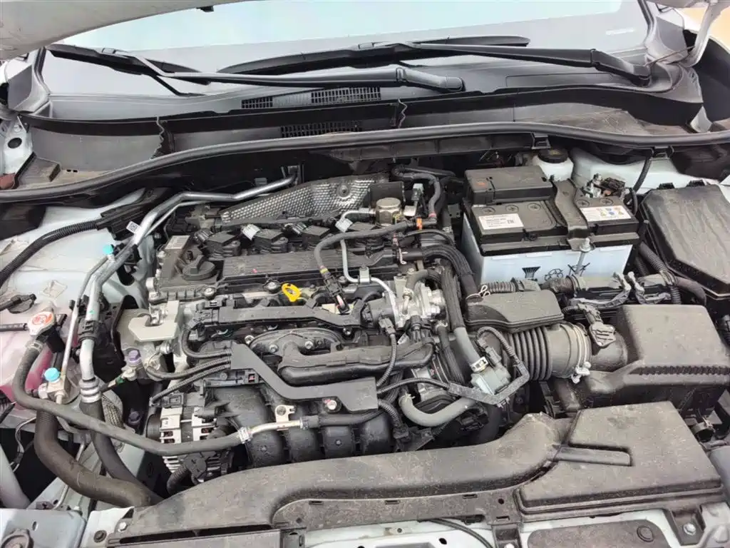 Toyota Frontlander 2024 2.0L CVT Leading Edition фото 20
