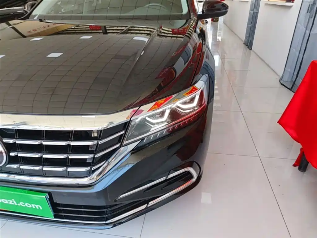 Volkswagen Passat 2021 Model 380TSI Luxury Edition фото 24