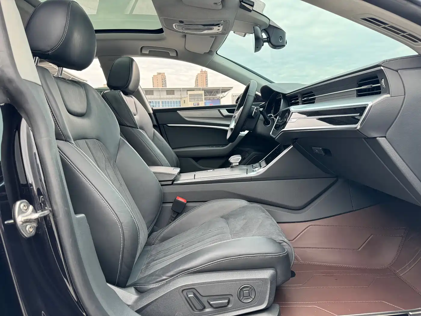 Audi A7L 2022 45 TFSI S-line Youth Dream Edition фото 7