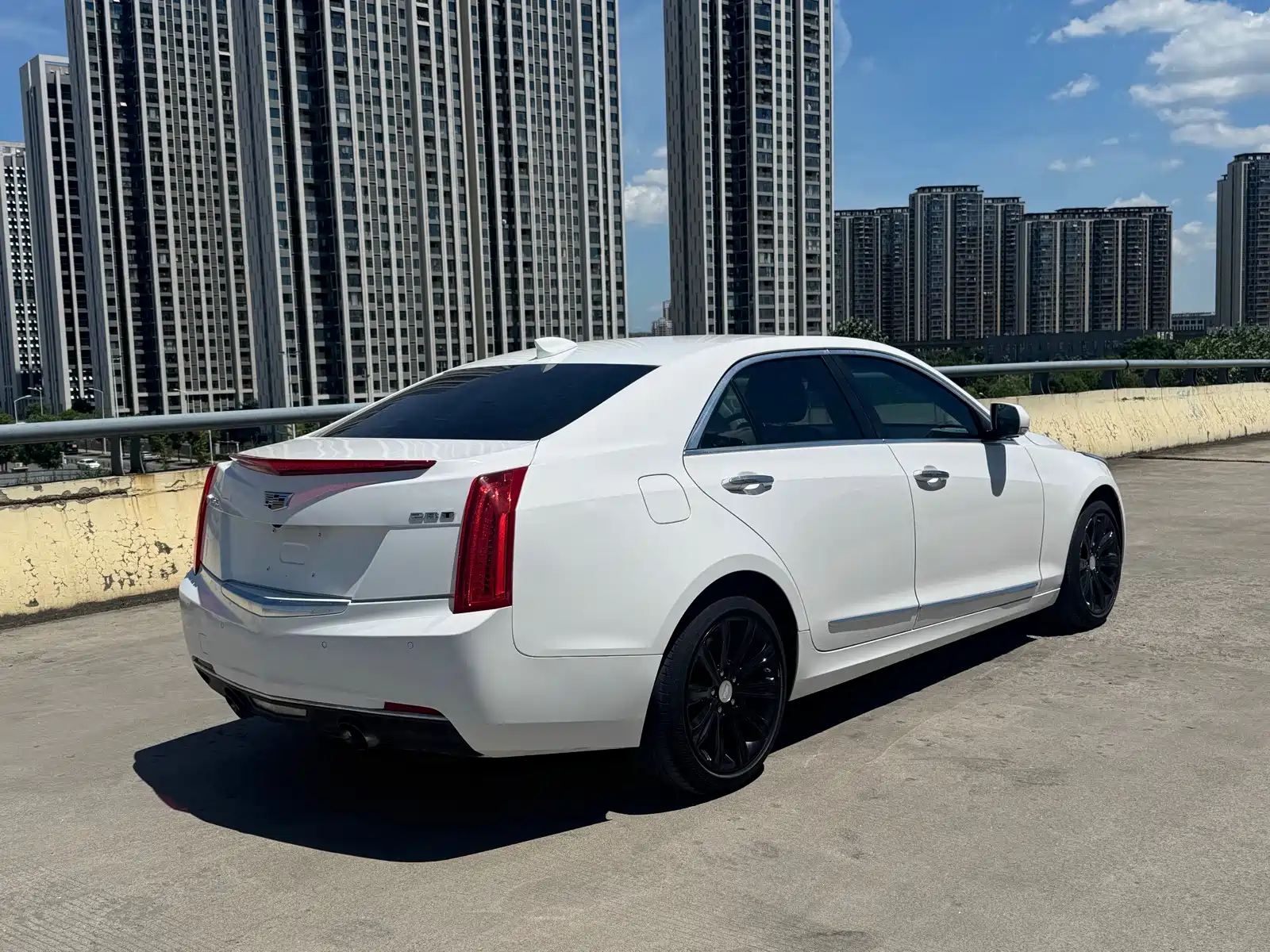 صورة 13 - Cadillac ATS-L