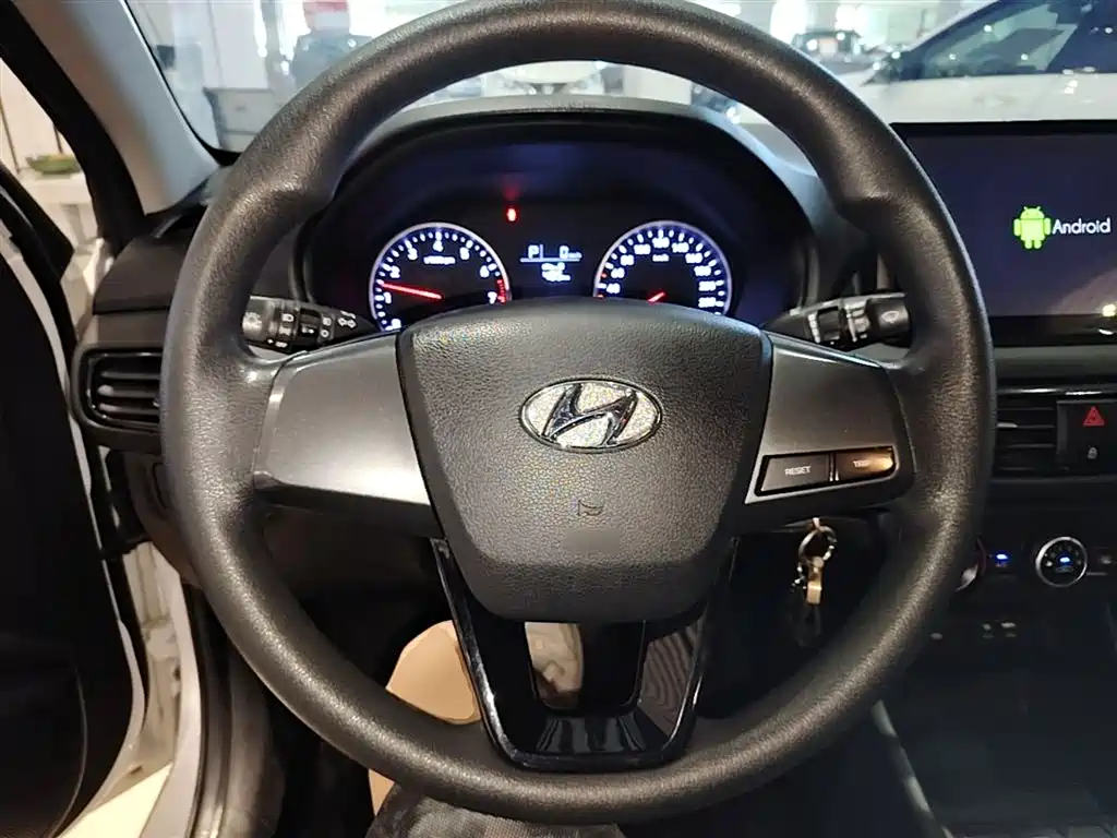 Hyundai Elantra 2018 1.6L Automatic Pleasing Edition GL China VI фото 11