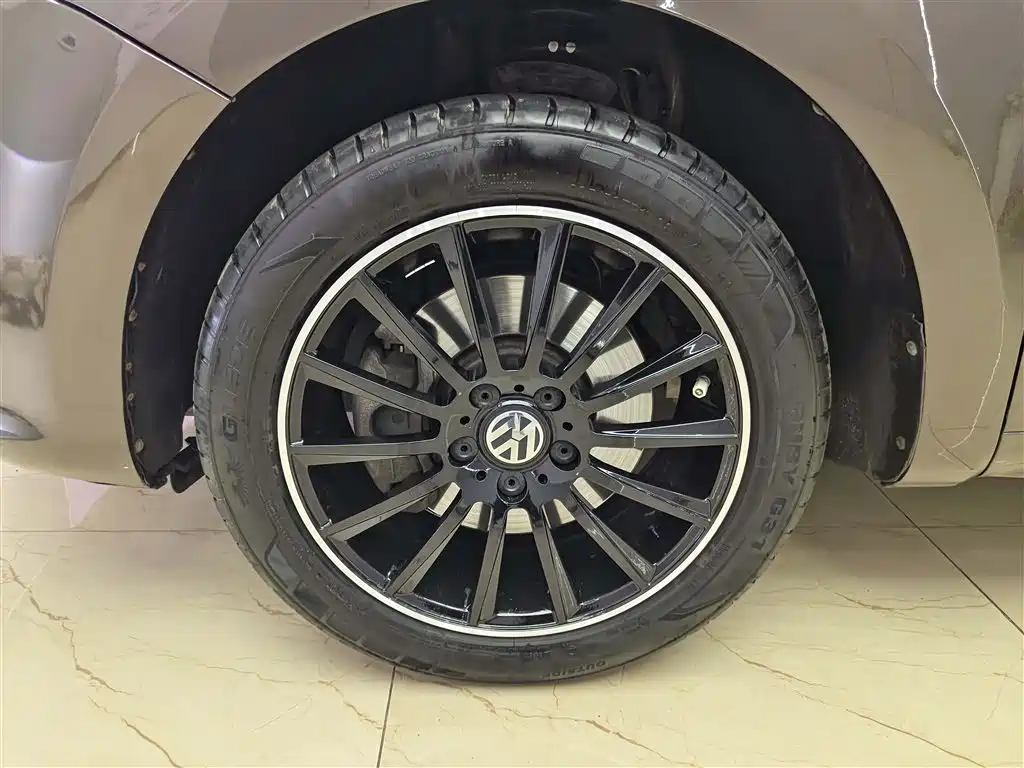 Volkswagen Sharan 2018 380TSI Premium 7-Seater фото 8