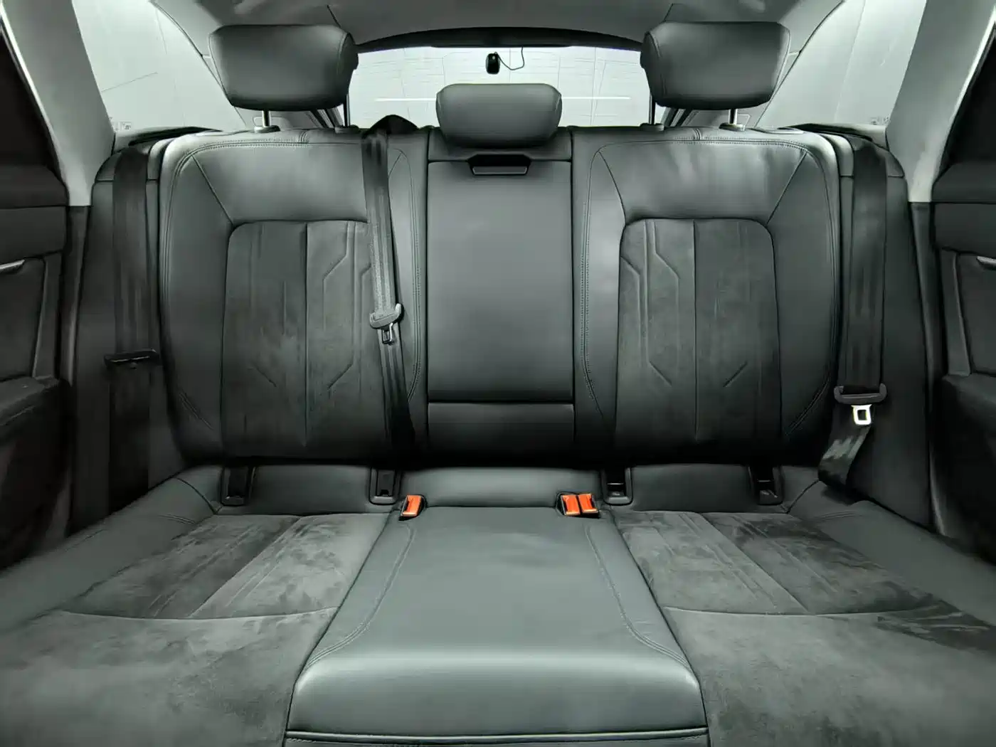 Фото 14 - Audi A6 (Import)