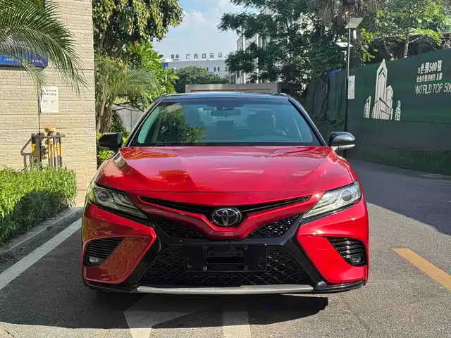 Toyota Camry 2018 2.5S Trend Edition — фото 2