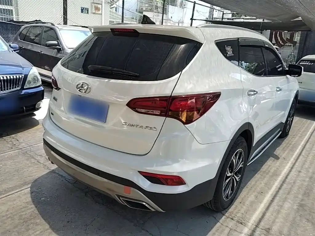 Hyundai Santa Fe 2017 2.4L Automatic 2WD Intelligent 5-Seater фото 7