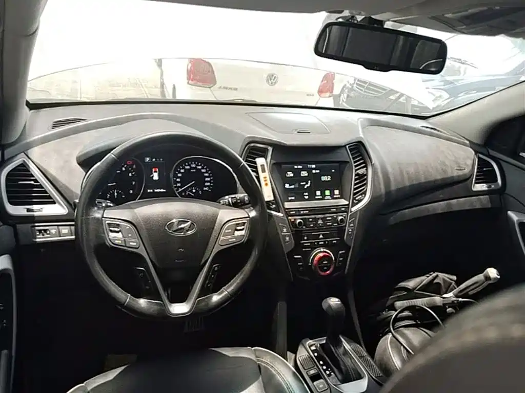 Hyundai Santa Fe 2017 2.4L Automatic 2WD Intelligent 5-Seater фото 10