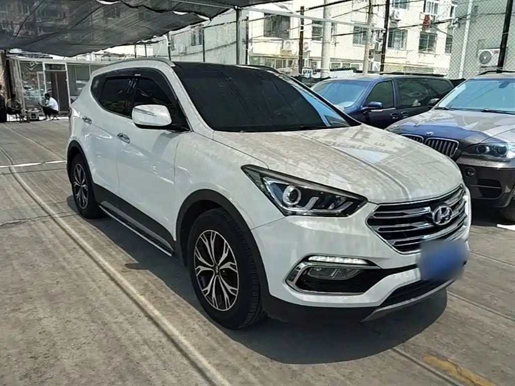 Hyundai Santa Fe 2017 2.4L Automatic 2WD Intelligent 5-Seater фото 4