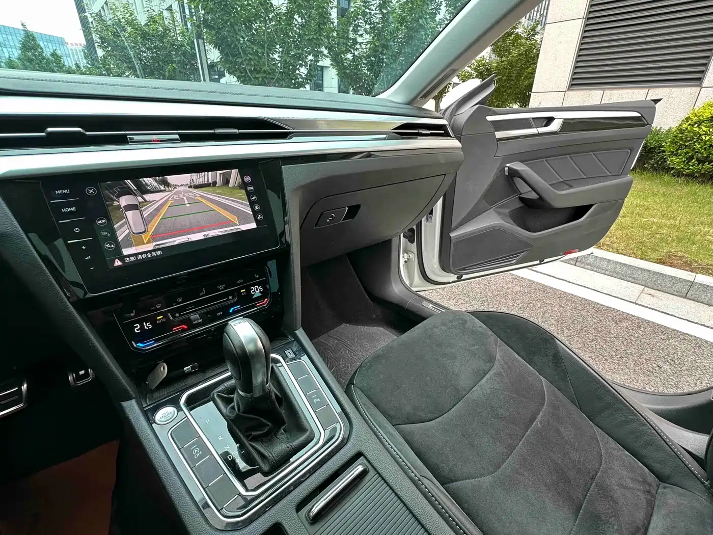Volkswagen FAW-Volkswagen CC 2021 Shooting Brake 330TSI Hunter Edition фото 18