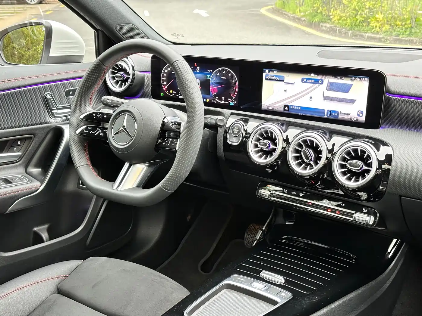 Mercedes-Benz A-Class 2025 A 200 L Fashion Edition фото 8