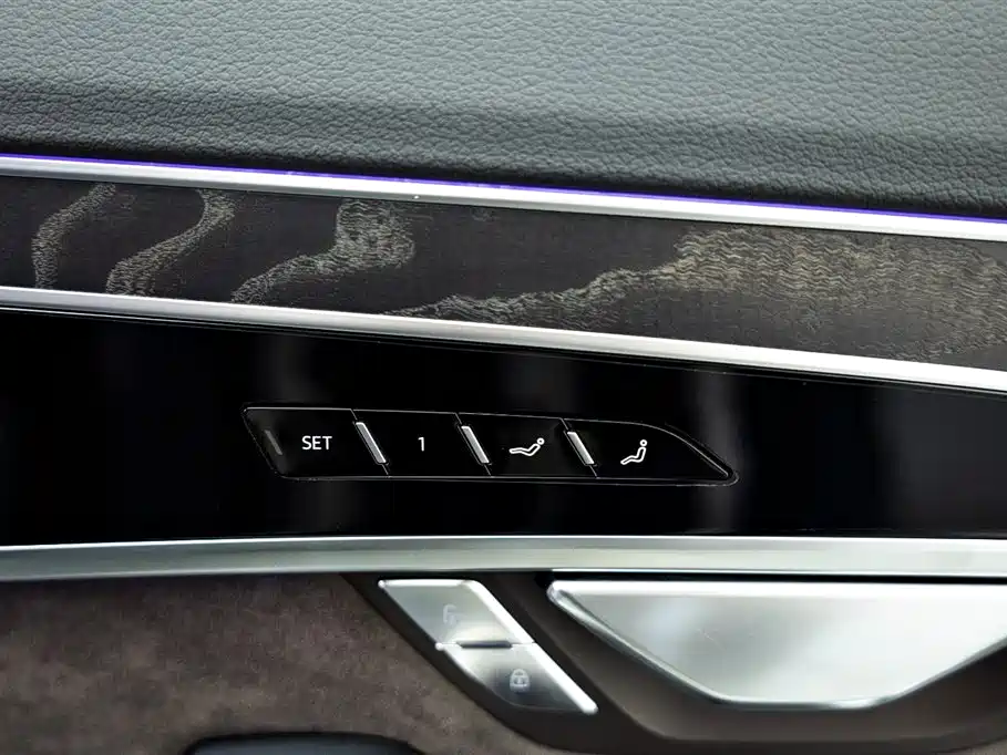 Audi A8 2019 A8L 50 TFSI quattro Comfort фото 15