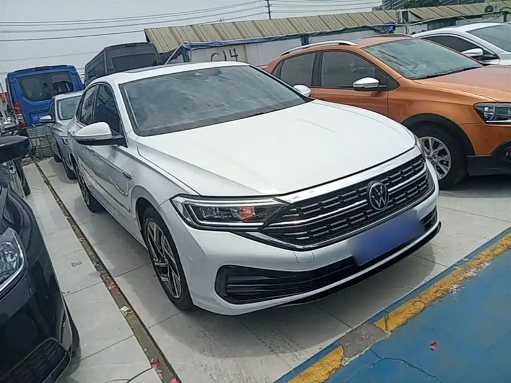 Volkswagen Sagitar 2023 300TSI DSG Surpassing Edition фото 4