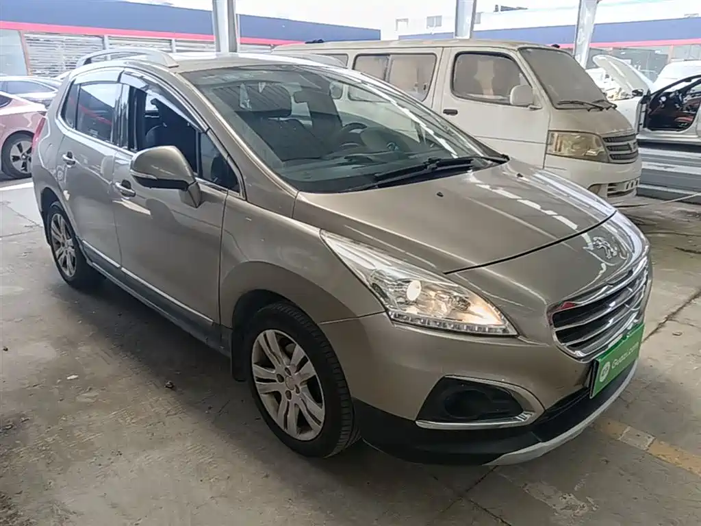 Peugeot 3008 2015 2.0L Automatic Trend Edition фото 4