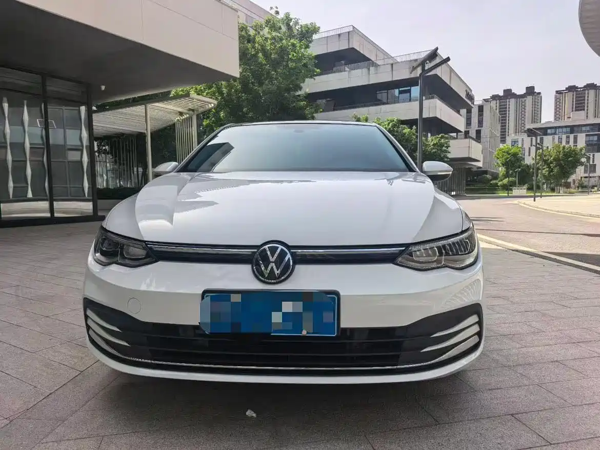 Volkswagen Golf 2023 280TSI DSG Pro фото 2
