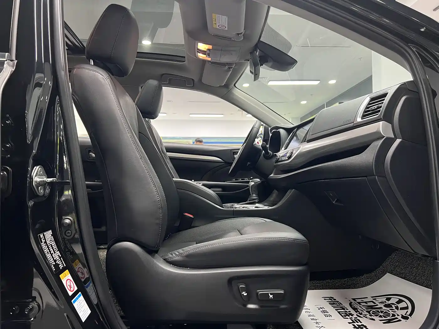 Toyota Highlander 2018 2.0T 4WD Premium 7-seater China VI фото 27