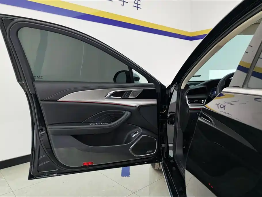 Hongqi H5 2024 2.0T Automatic Smart Connect Flag Enjoy Edition фото 7