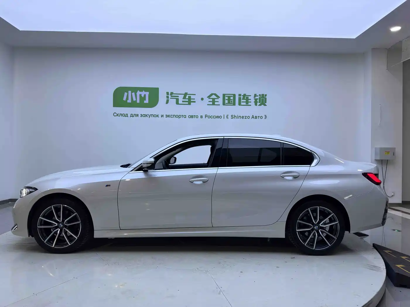 BMW 3 Series 2023 320Li M Sport Package фото 8