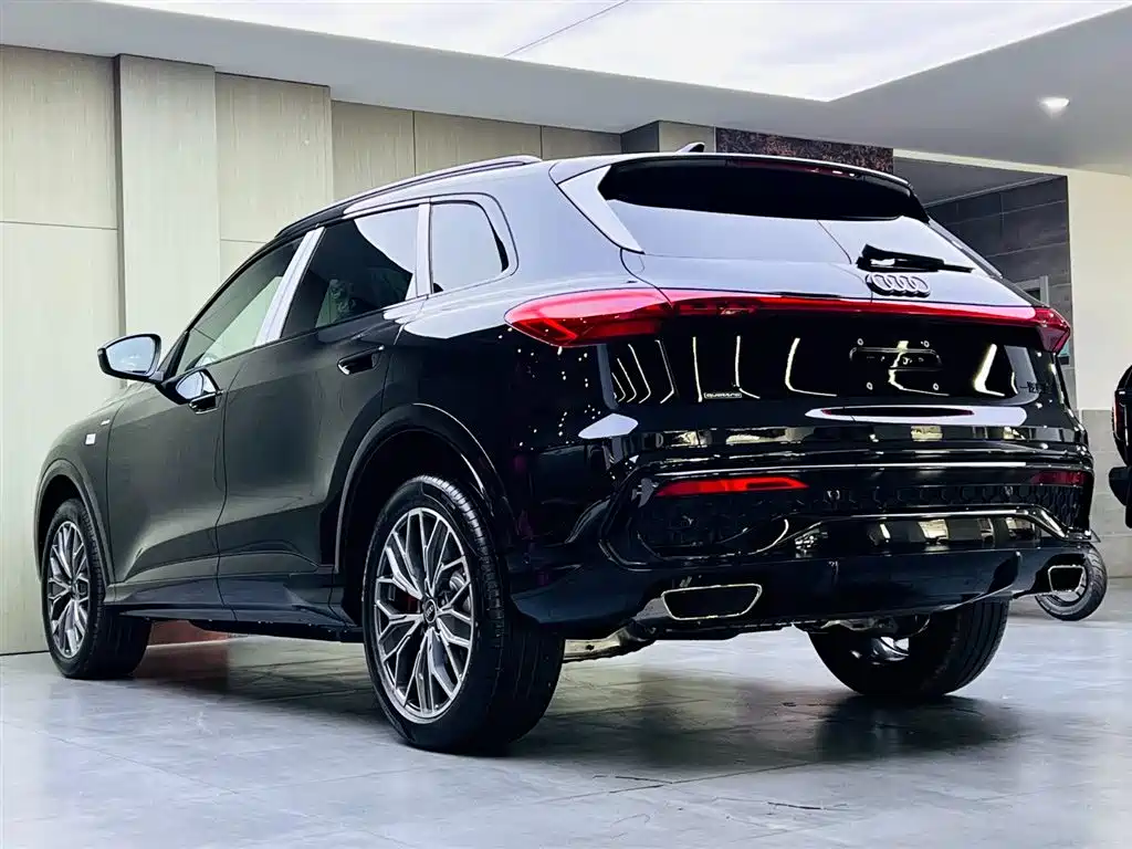 Audi Q5L 2026 Luxury Sport 150kW фото 6